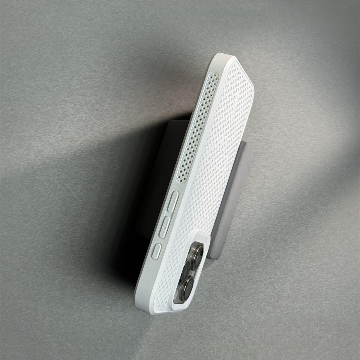 Cellular magnetic mobile phone case