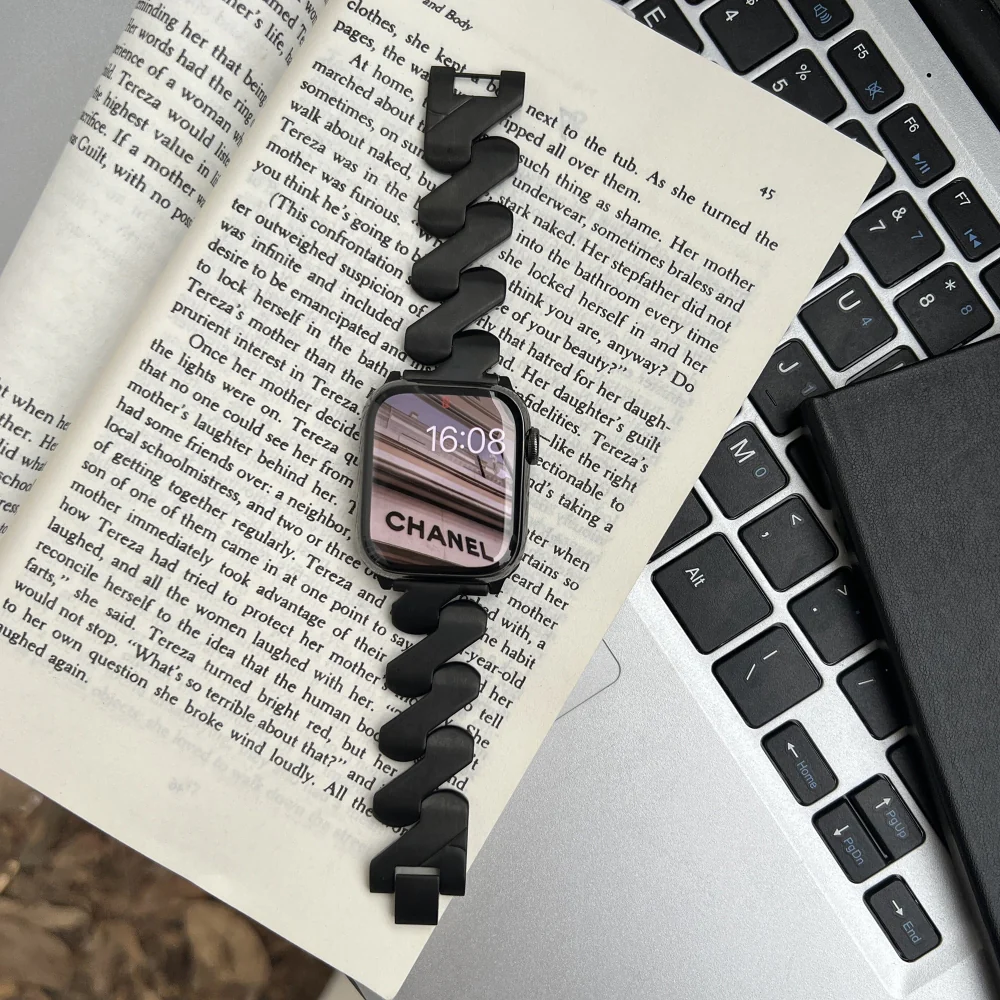 Mobius Metal Bracelet For Apple Watch